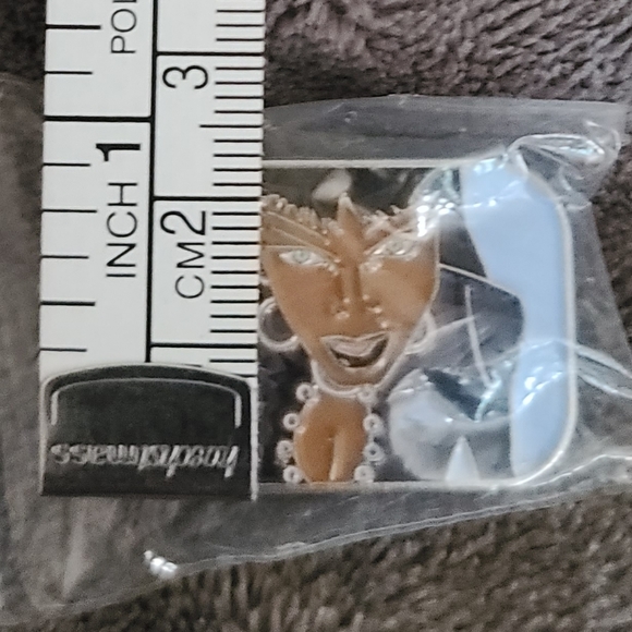 NWOT- Janet Jackson pin - Picture 6 of 7